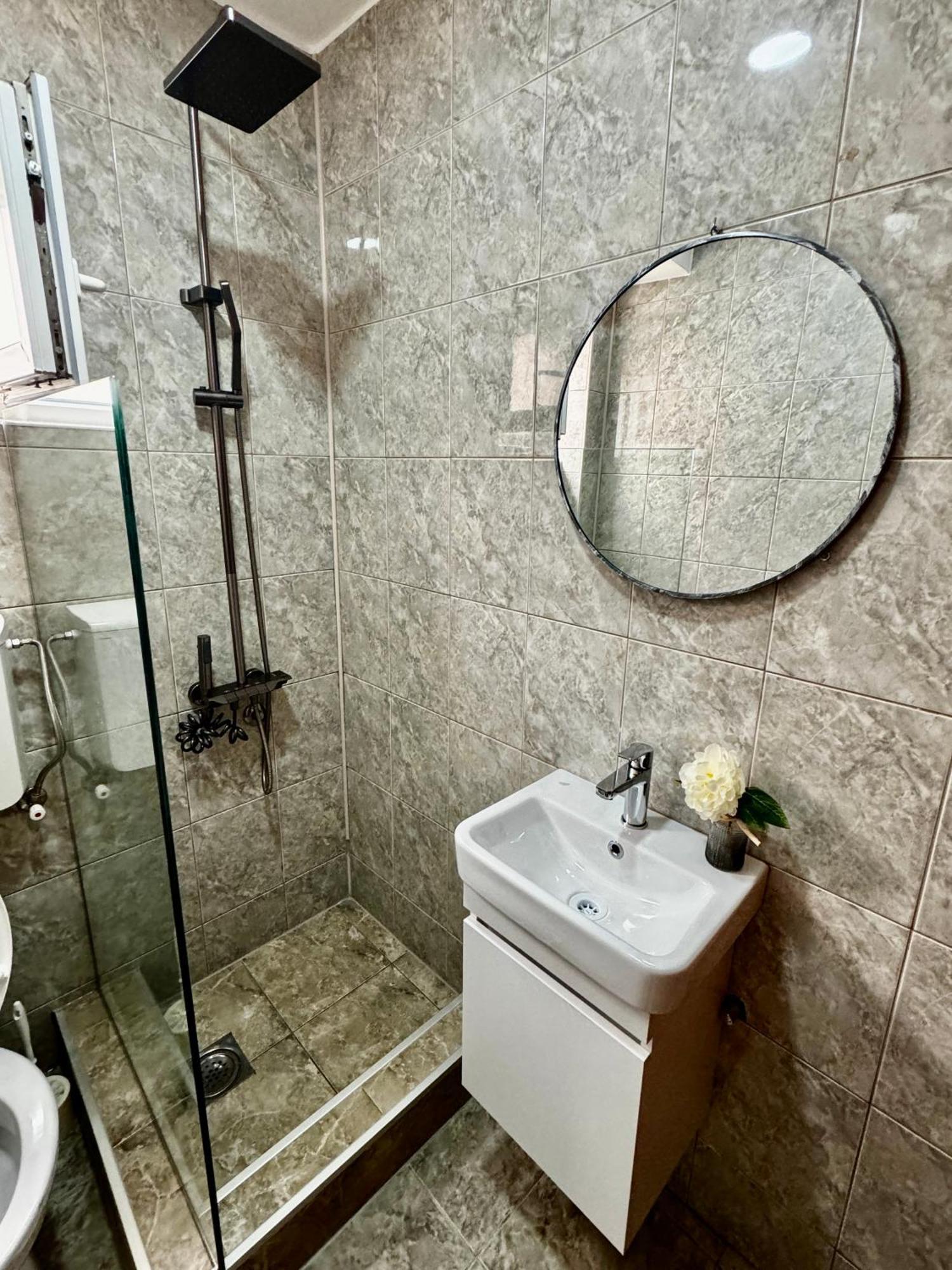 Apartment Lajla *